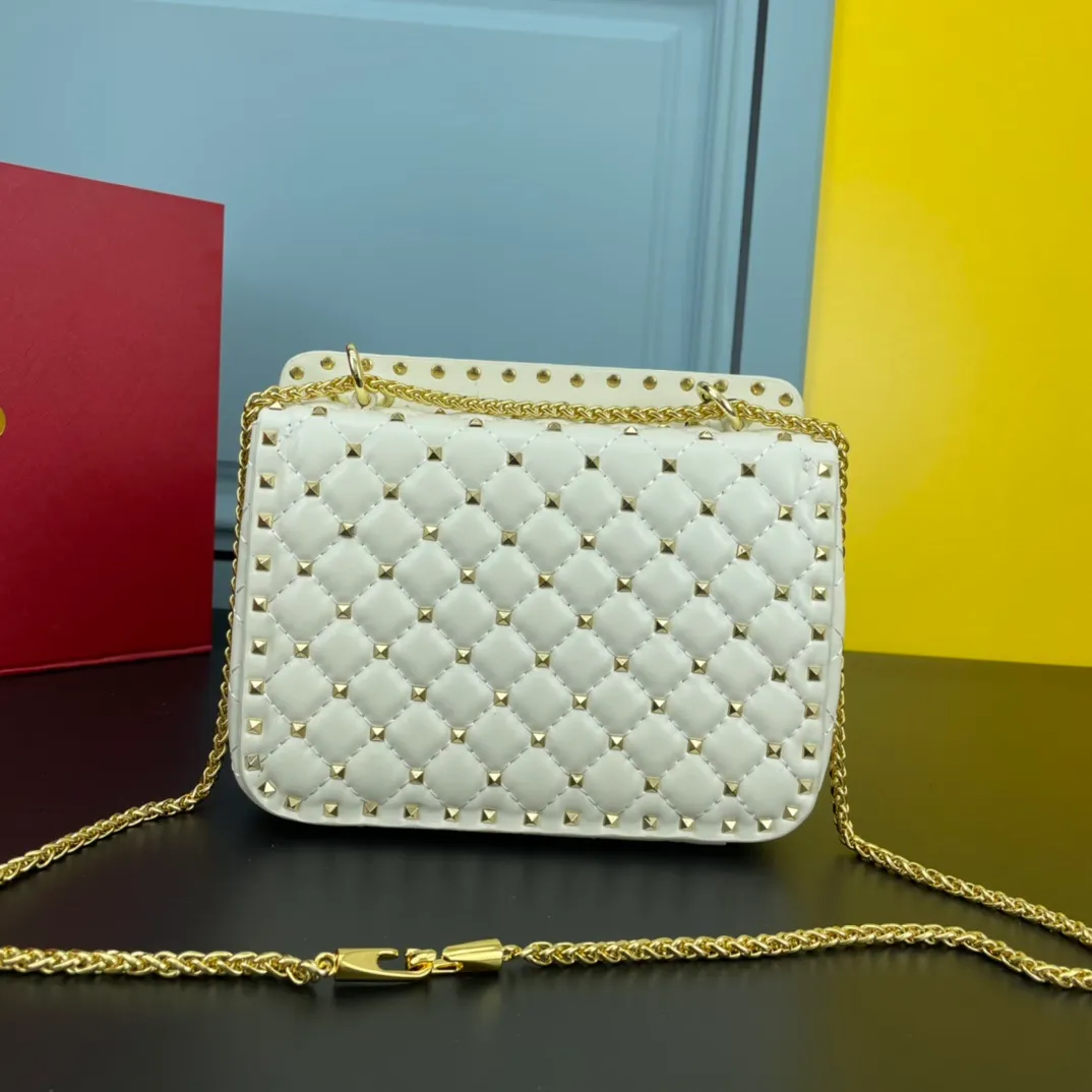 All categories Official website "Brand Women's Bags" Women's Bags 💙 Valentino 2022 Official New Valentino Sheepskin Crossbody Bag Wholesale 58002600 High Quality Size: 24-16-8CM