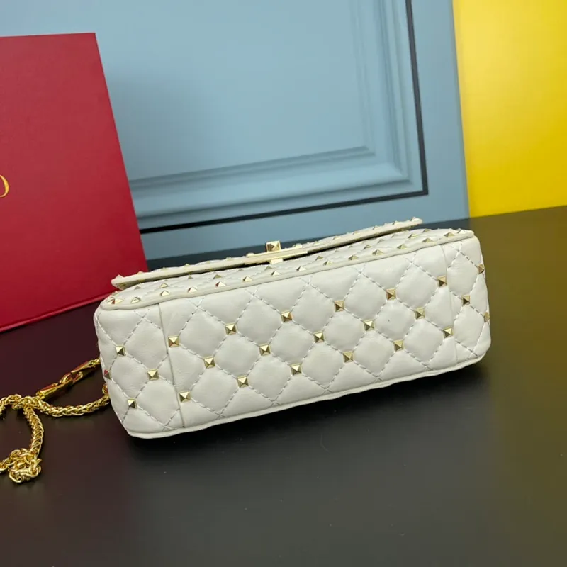 All categories Official website "Brand Women's Bags" Women's Bags 💙 Valentino 2022 Official New Valentino Sheepskin Crossbody Bag Wholesale 58002600 High Quality Size: 24-16-8CM