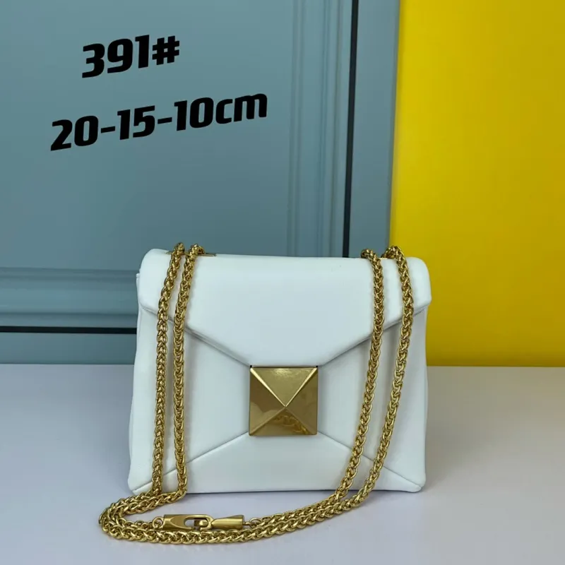 All categories Official website "Brand Women's Bags" Women's Bags 💙 Valentino 2022 Official New Valentino Cowhide Crossbody Bag Wholesale 58002300 High Quality Size: 20-15-10CM
