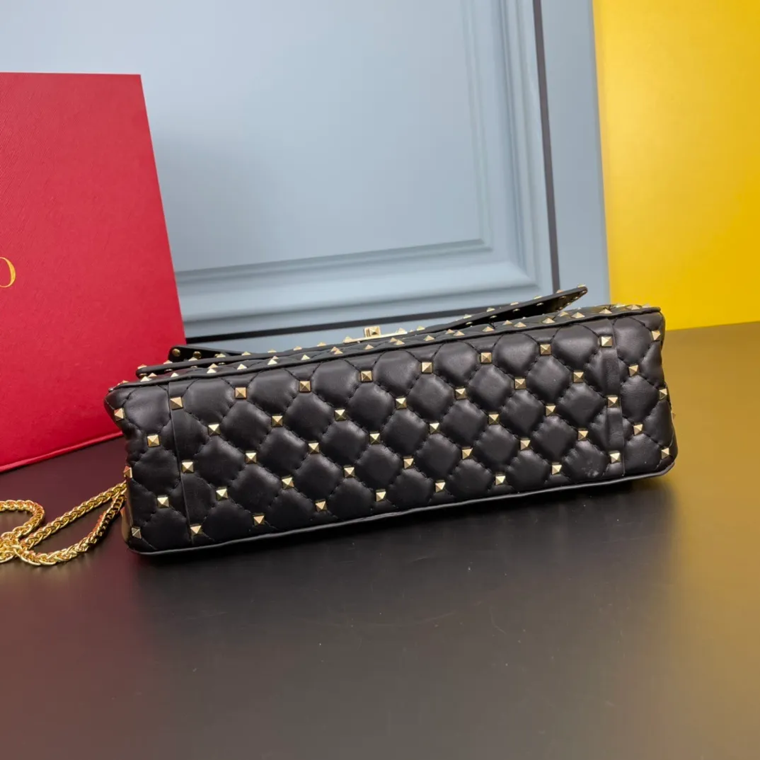All categories Official website "Brand Women's Bags" Women's Bags 💙 Valentino 2022 Official New Valentino Soft Sheepskin Crossbody Bag Wholesale 58003100 High Quality Size: 30-8.5-20CM
