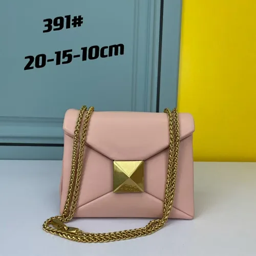 All categories Official website "Brand Women's Bags" Women's Bags 💙 Valentino 2022 Official New Valentino Cowhide Crossbody Bag Wholesale 58002300 High Quality Size: 20-15-10CM