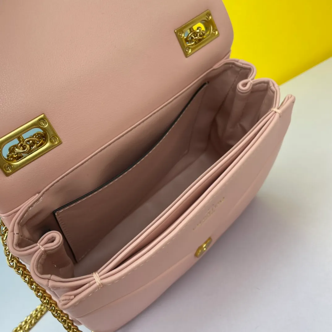All categories Official website "Brand Women's Bags" Women's Bags 💙 Valentino 2022 Official New Valentino Cowhide Crossbody Bag Wholesale 58002300 High Quality Size: 20-15-10CM