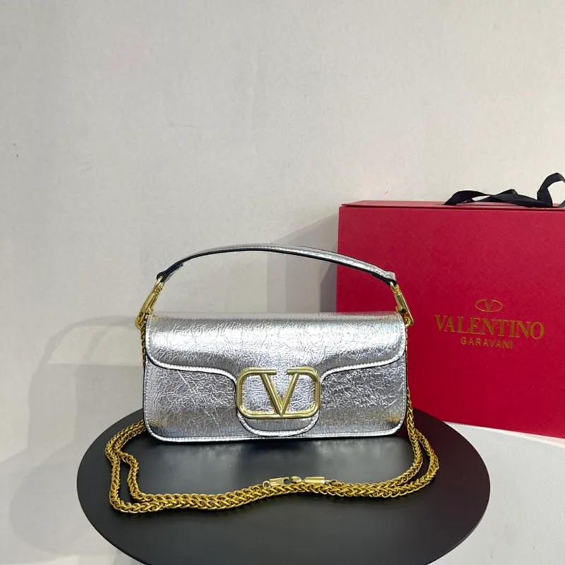All categories Official website "Brand Women's Bags" Women's Bags 💙 Valentino 2022 Official New Valentino Crossbody Bag Wholesale 58001500 High Quality Size: 28-13-8CM