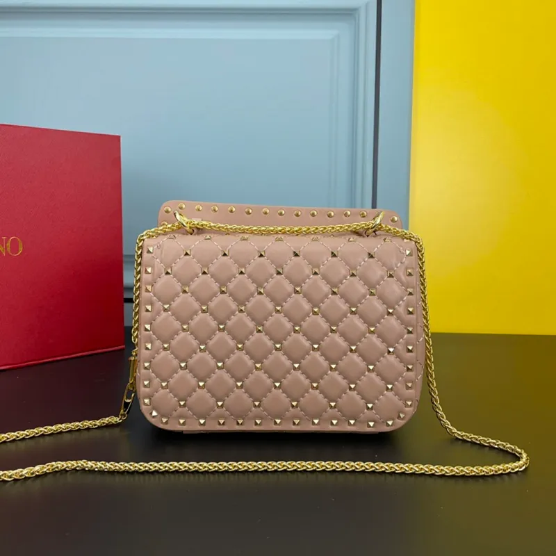 All categories Official website "Brand Women's Bags" Women's Bags 💙 Valentino 2022 Official New Valentino Sheepskin Crossbody Bag Wholesale 58002600 High Quality Size: 24-16-8CM