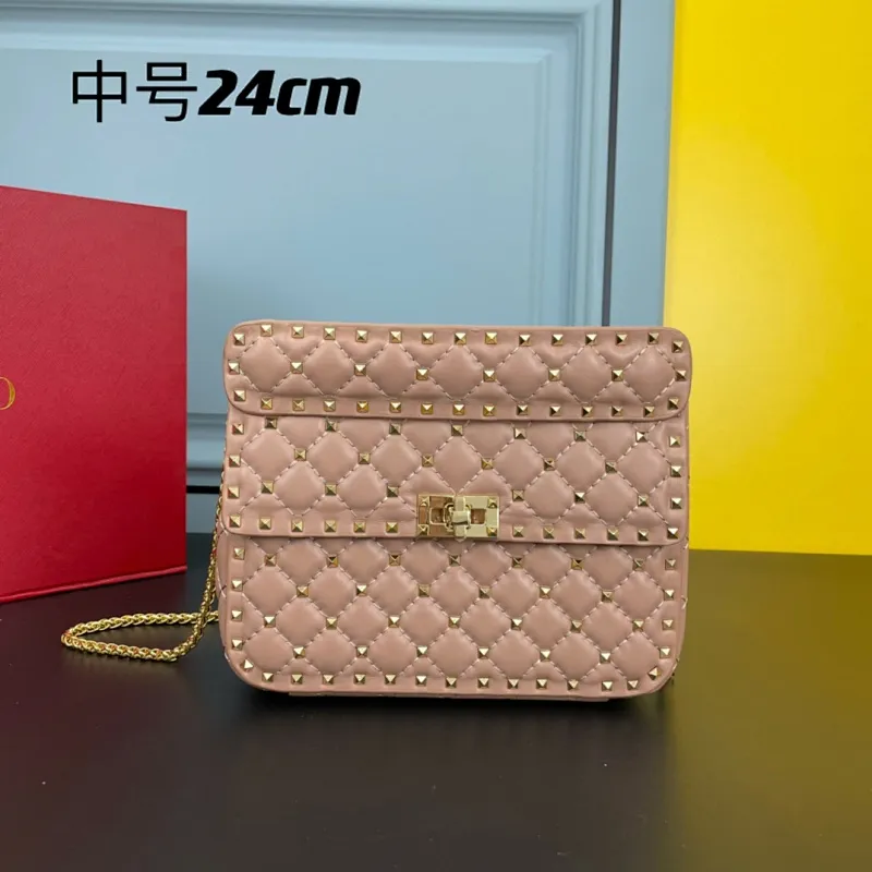 All categories Official website "Brand Women's Bags" Women's Bags 💙 Valentino 2022 Official New Valentino Sheepskin Crossbody Bag Wholesale 58002600 High Quality Size: 24-16-8CM