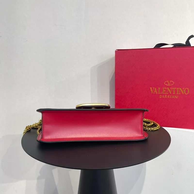 All categories Official website "Brand Women's Bags" Women's Bags 💙 Valentino 2022 Official New Valentino Crossbody Bag Wholesale 58001500 High Quality Size: 28-13-8CM