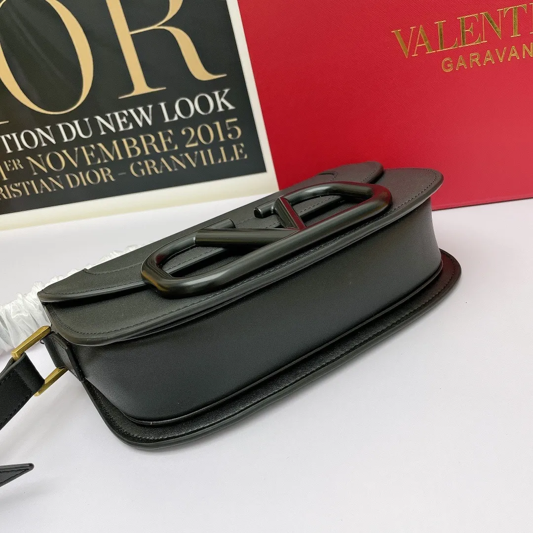 All Categories Official Website "Brand Women's Bags" Women's Bags 💙 Valentino 2023 New Valentino Calfskin Crossbody Bag