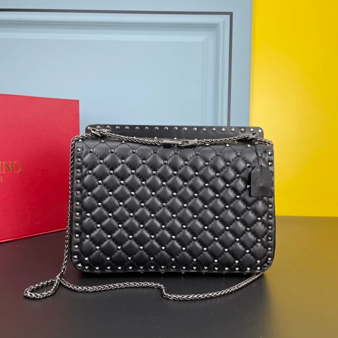 All categories Official website "Brand Women's Bags" Women's Bags 💙 Valentino 2022 Official New Valentino Soft Sheepskin Crossbody Bag Wholesale 58003100 High Quality Size: 30-8.5-20CM
