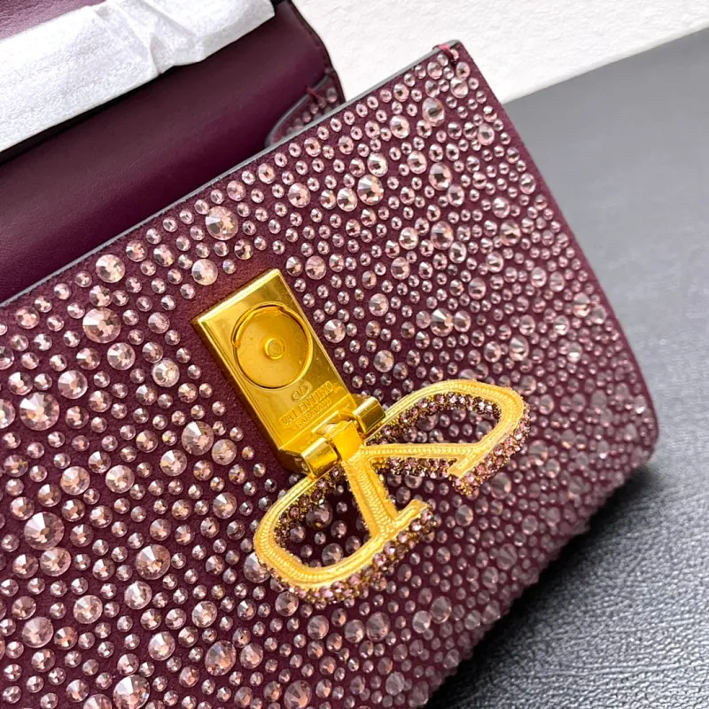 All categories Official website "Brand Women's Bags" Women's Bags 💙 Valentino replica VALENTINO, fine imitation VALENTINO bags, VALENTINO shoulder bags, 2023 official latest version VALENTINO handbags, bag factory, original material, size: 19-13-9CM