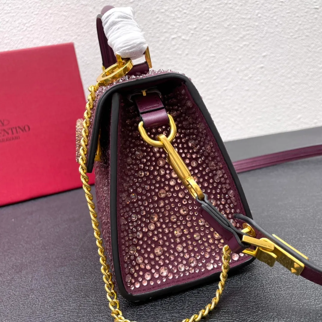 All categories Official website "Brand Women's Bags" Women's Bags 💙 Valentino replica VALENTINO, fine imitation VALENTINO bags, VALENTINO shoulder bags, 2023 official latest version VALENTINO handbags, bag factory, original material, size: 19-13-9CM