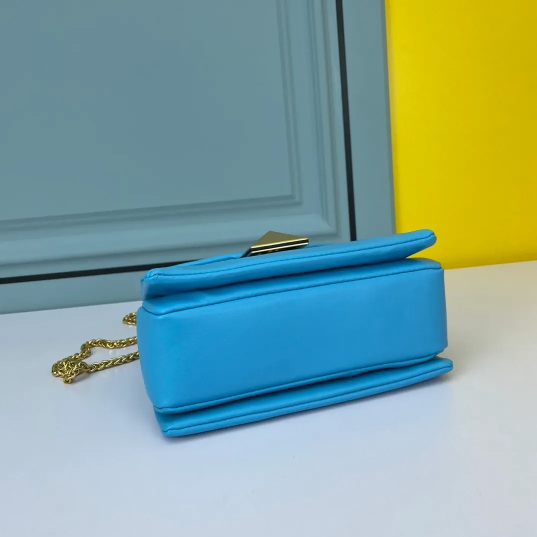 All categories Official website "Brand Women's Bags" Women's Bags 💙 Valentino 2022 Official New Valentino Cowhide Crossbody Bag Wholesale 58002300 High Quality Size: 20-15-10CM