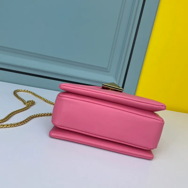All categories Official website "Brand Women's Bags" Women's Bags 💙 Valentino 2022 Official New Valentino Cowhide Crossbody Bag Wholesale 58002300 High Quality Size: 20-15-10CM