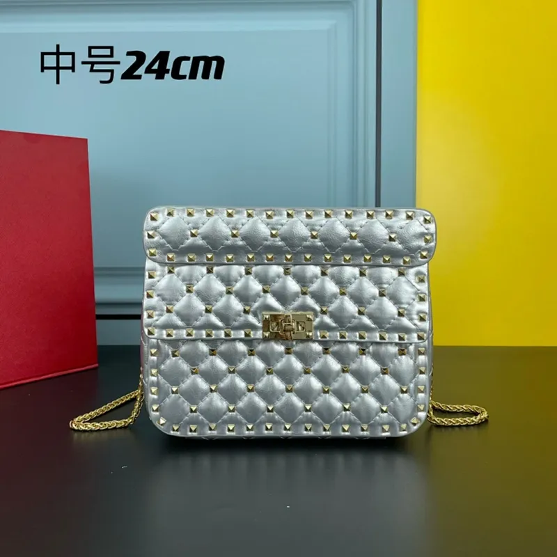 All categories Official website "Brand Women's Bags" Women's Bags 💙 Valentino 2022 Official New Valentino Sheepskin Crossbody Bag Wholesale 58002600 High Quality Size: 24-16-8CM