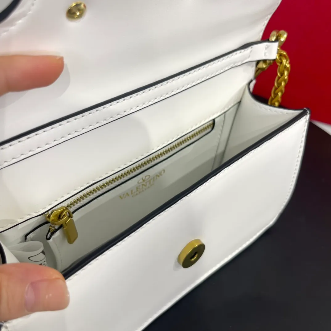 All categories Official website "Brand Women's Bags" Women's Bags 💙 Valentino 2022 Official New Valentino Crossbody Bag Wholesale 58001400 High Quality Size: 20-12-7CM