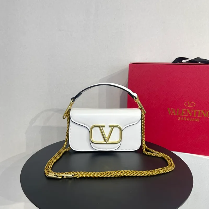 All categories Official website "Brand Women's Bags" Women's Bags 💙 Valentino 2022 Official New Valentino Crossbody Bag Wholesale 58001400 High Quality Size: 20-12-7CM