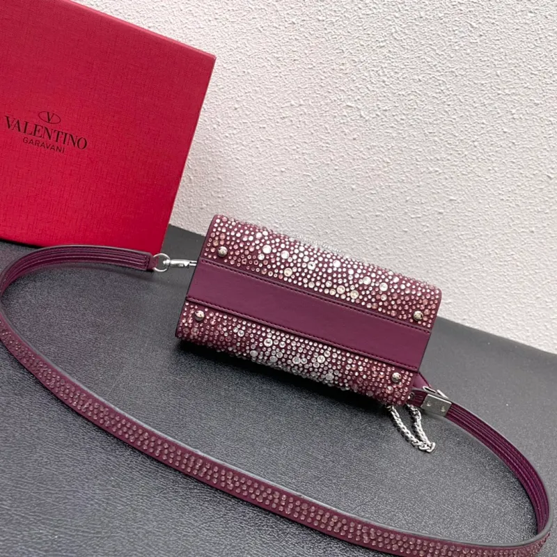 All categories Official website "Brand Women's Bags" Women's Bags 💙 Valentino replica VALENTINO, fine imitation VALENTINO bags, VALENTINO shoulder bags, 2023 official latest version VALENTINO handbags, bag factory, original material, size: 19-13-9CM