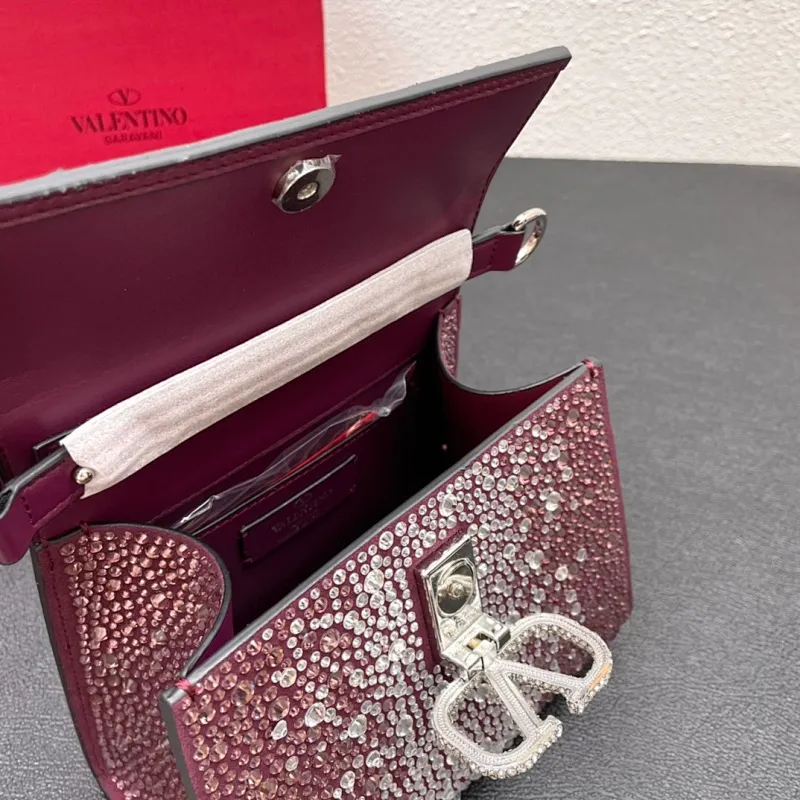All categories Official website "Brand Women's Bags" Women's Bags 💙 Valentino replica VALENTINO, fine imitation VALENTINO bags, VALENTINO shoulder bags, 2023 official latest version VALENTINO handbags, bag factory, original material, size: 19-13-9CM