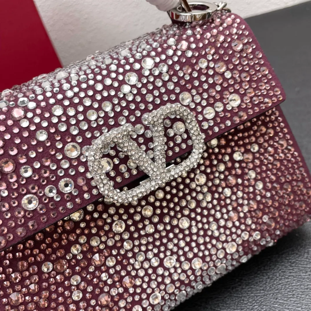 All categories Official website "Brand Women's Bags" Women's Bags 💙 Valentino replica VALENTINO, fine imitation VALENTINO bags, VALENTINO shoulder bags, 2023 official latest version VALENTINO handbags, bag factory, original material, size: 19-13-9CM