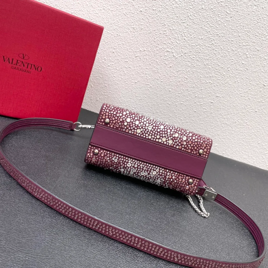 All categories Official website "Brand Women's Bags" Women's Bags 💙 Valentino replica VALENTINO, fine imitation VALENTINO bags, VALENTINO shoulder bags, 2023 official latest version VALENTINO handbags, bag factory, original material, size: 19-13-9CM
