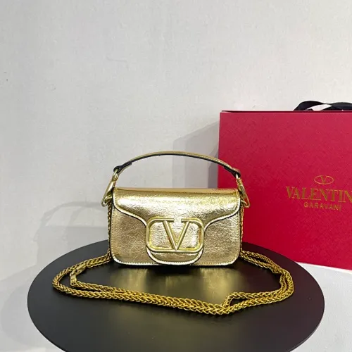 All categories Official website "Brand Women's Bags" Women's Bags 💙 Valentino 2022 Official New Valentino Crossbody Bag Wholesale 58001400 High Quality Size: 20-12-7CM