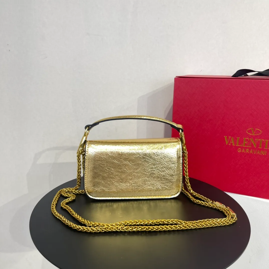 All categories Official website "Brand Women's Bags" Women's Bags 💙 Valentino 2022 Official New Valentino Crossbody Bag Wholesale 58001400 High Quality Size: 20-12-7CM