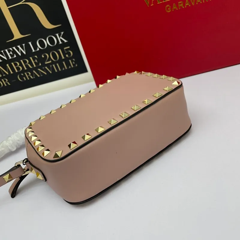 All categories Official website "Brand Women's Bags" Women's Bags 💙 Valentino 2022 Official New Valentino Crossbody Bag Wholesale 58002500 High Quality Size: 18-12-6CM