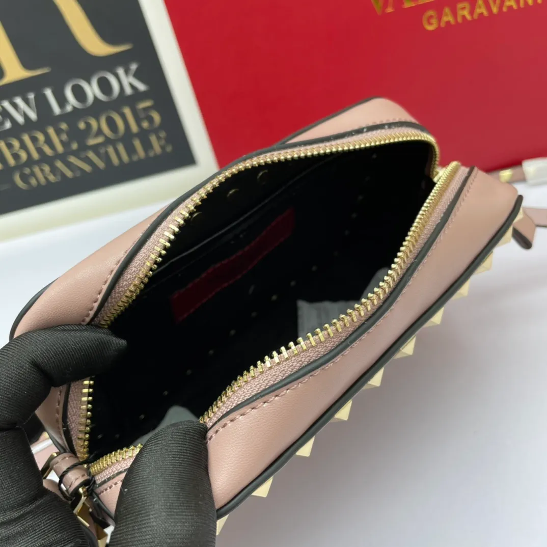 All categories Official website "Brand Women's Bags" Women's Bags 💙 Valentino 2022 Official New Valentino Crossbody Bag Wholesale 58002500 High Quality Size: 18-12-6CM
