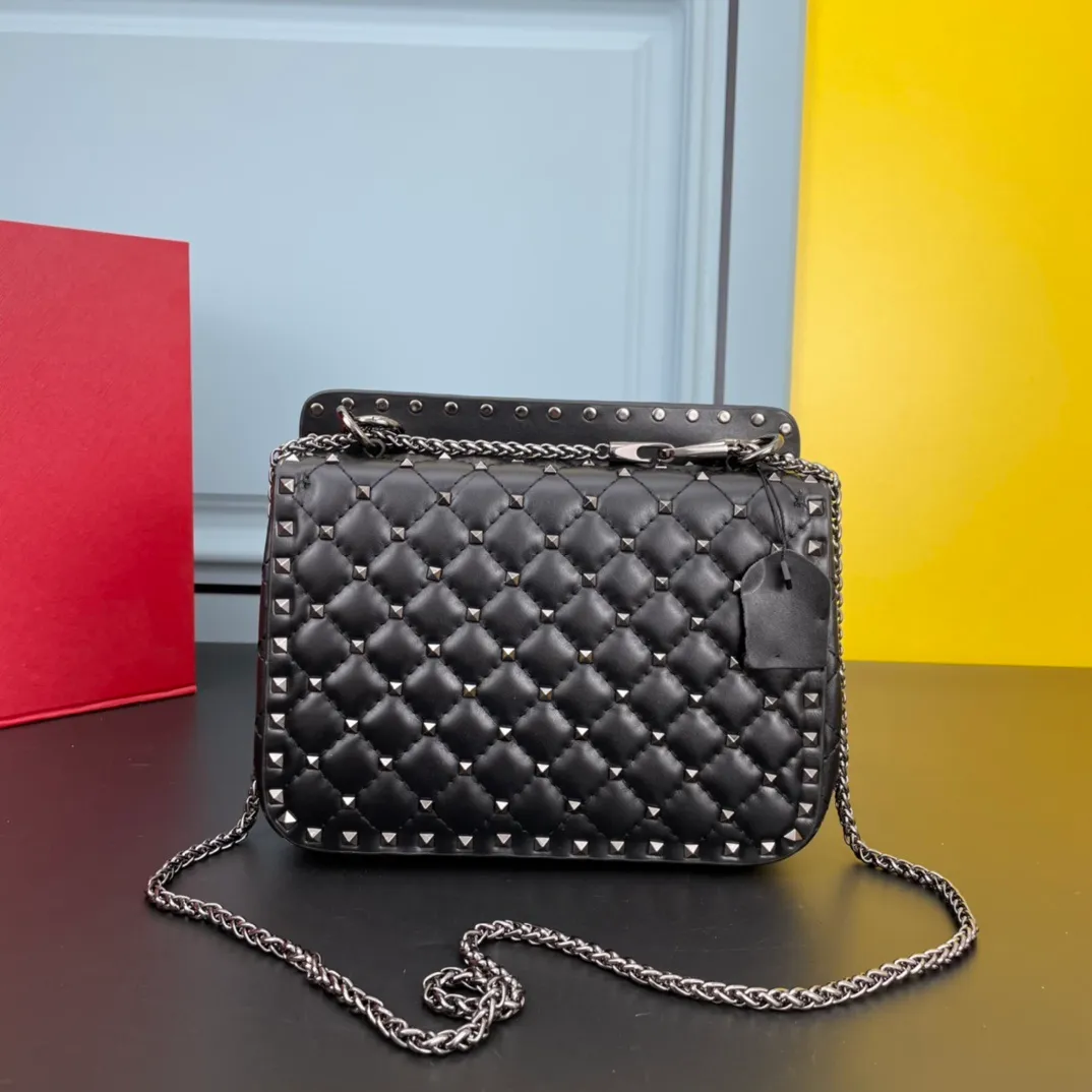 All categories Official website "Brand Women's Bags" Women's Bags 💙 Valentino 2022 Official New Valentino Sheepskin Crossbody Bag Wholesale 58002600 High Quality Size: 24-16-8CM