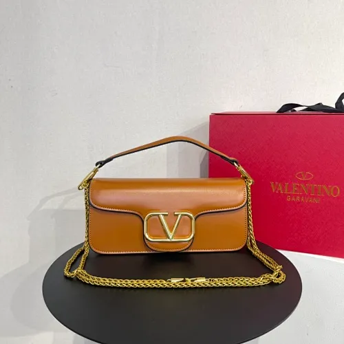 All categories Official website "Brand Women's Bags" Women's Bags 💙 Valentino 2022 Official New Valentino Crossbody Bag Wholesale 58001500 High Quality Size: 28-13-8CM