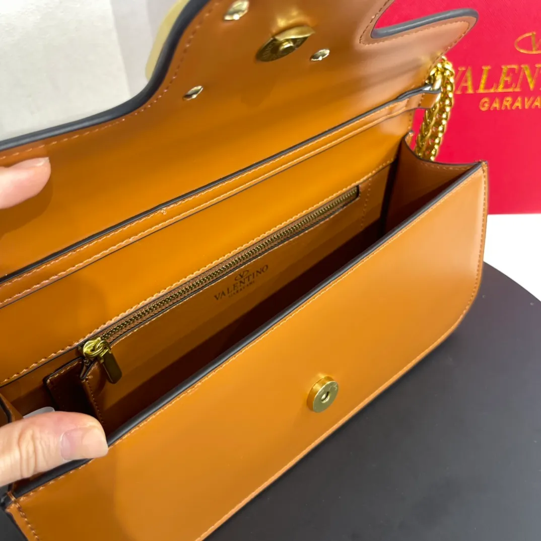 All categories Official website "Brand Women's Bags" Women's Bags 💙 Valentino 2022 Official New Valentino Crossbody Bag Wholesale 58001500 High Quality Size: 28-13-8CM