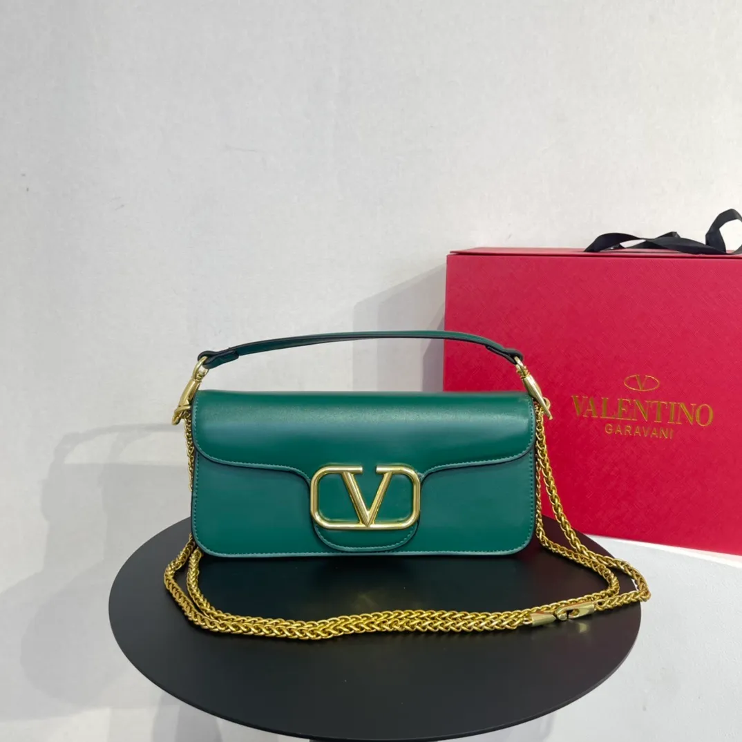 All categories Official website "Brand Women's Bags" Women's Bags 💙 Valentino 2022 Official New Valentino Crossbody Bag Wholesale 58001500 High Quality Size: 28-13-8CM