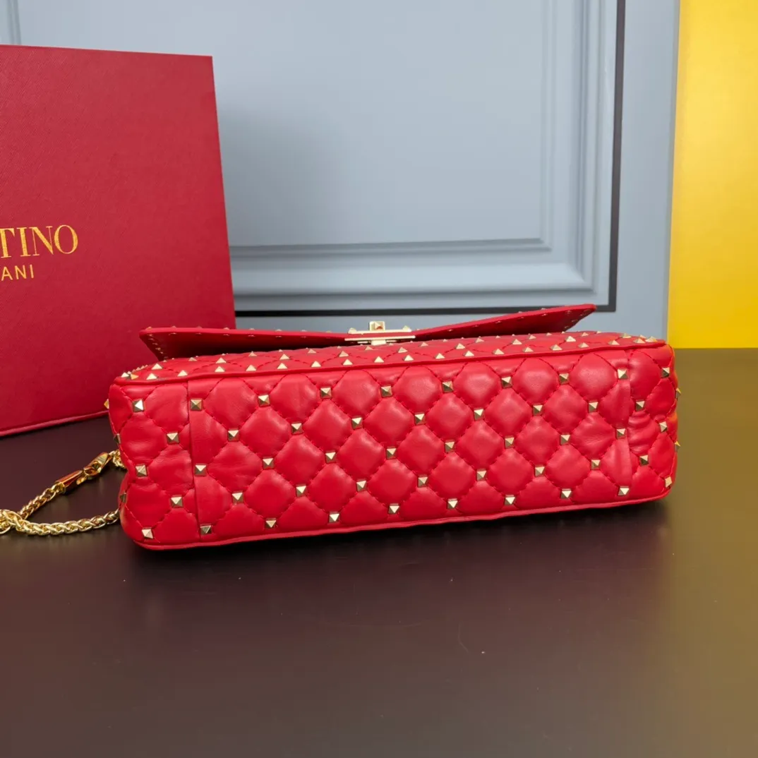 All categories Official website "Brand Women's Bags" Women's Bags 💙 Valentino 2022 Official New Valentino Soft Sheepskin Crossbody Bag Wholesale 58003100 High Quality Size: 30-8.5-20CM