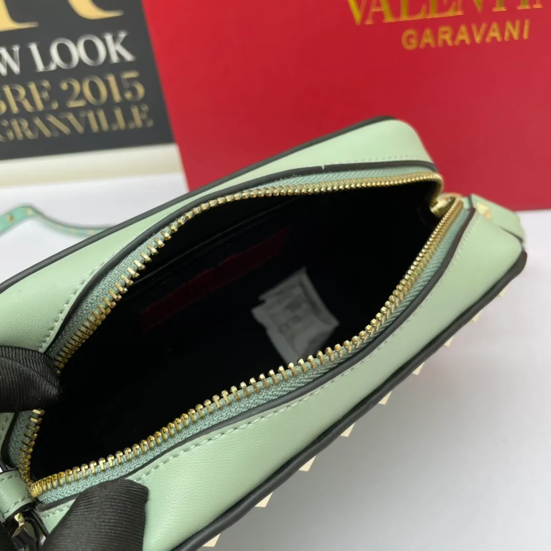 All categories Official website "Brand Women's Bags" Women's Bags 💙 Valentino 2022 Official New Valentino Crossbody Bag Wholesale 58002500 High Quality Size: 18-12-6CM