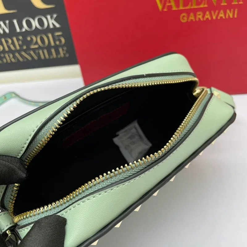 All categories Official website "Brand Women's Bags" Women's Bags 💙 Valentino 2022 Official New Valentino Crossbody Bag Wholesale 58002500 High Quality Size: 18-12-6CM