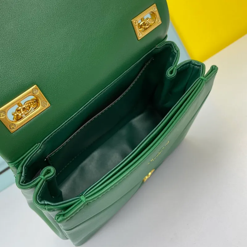 All categories Official website "Brand Women's Bags" Women's Bags 💙 Valentino 2022 Official New Valentino Cowhide Crossbody Bag Wholesale 58002300 High Quality Size: 20-15-10CM