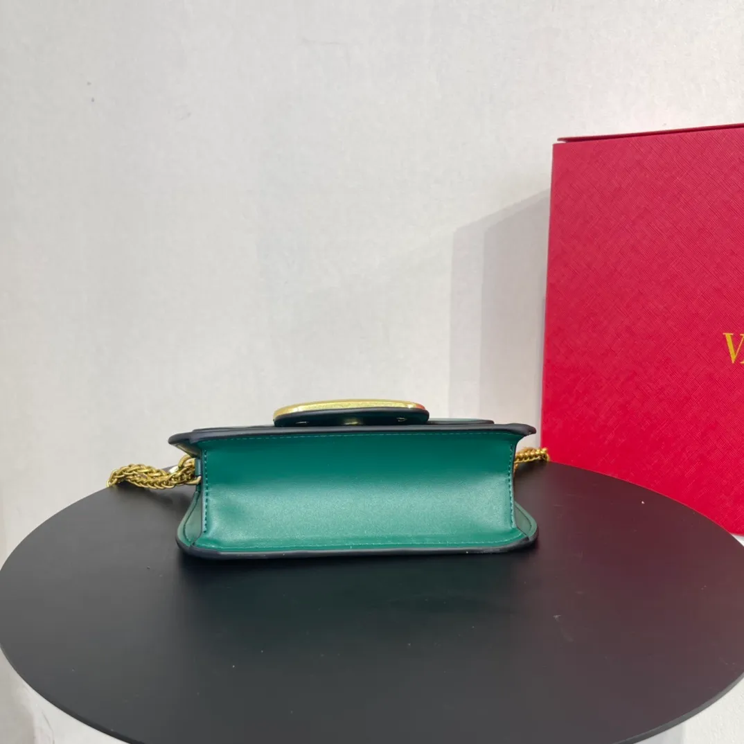All categories Official website "Brand Women's Bags" Women's Bags 💙 Valentino 2022 Official New Valentino Crossbody Bag Wholesale 58001400 High Quality Size: 20-12-7CM