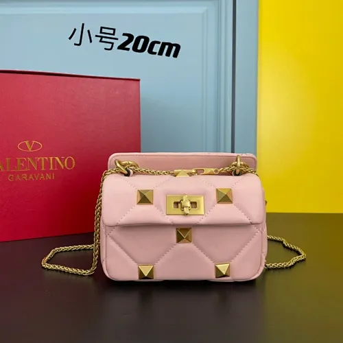 All categories Official website "Brand Women's Bags" Women's Bags 💙 Valentino 2022 Official New Valentino Nappa Sheep Leather Crossbody Bag Wholesale 58002300 High Quality Size: 20-12-7CM