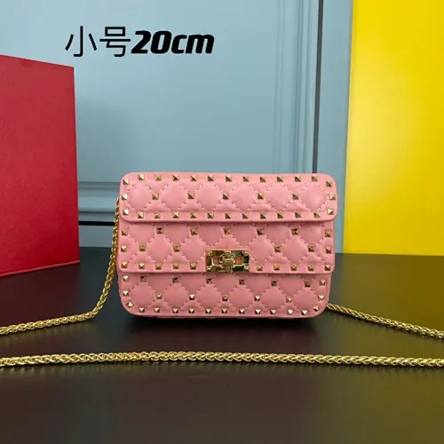 All categories Official website "Brand Women's Bags" Women's Bags 💙 Valentino 2022 Official New Valentino Sheepskin Crossbody Bag Wholesale 58002300 High Quality Size: 20-12-5CM