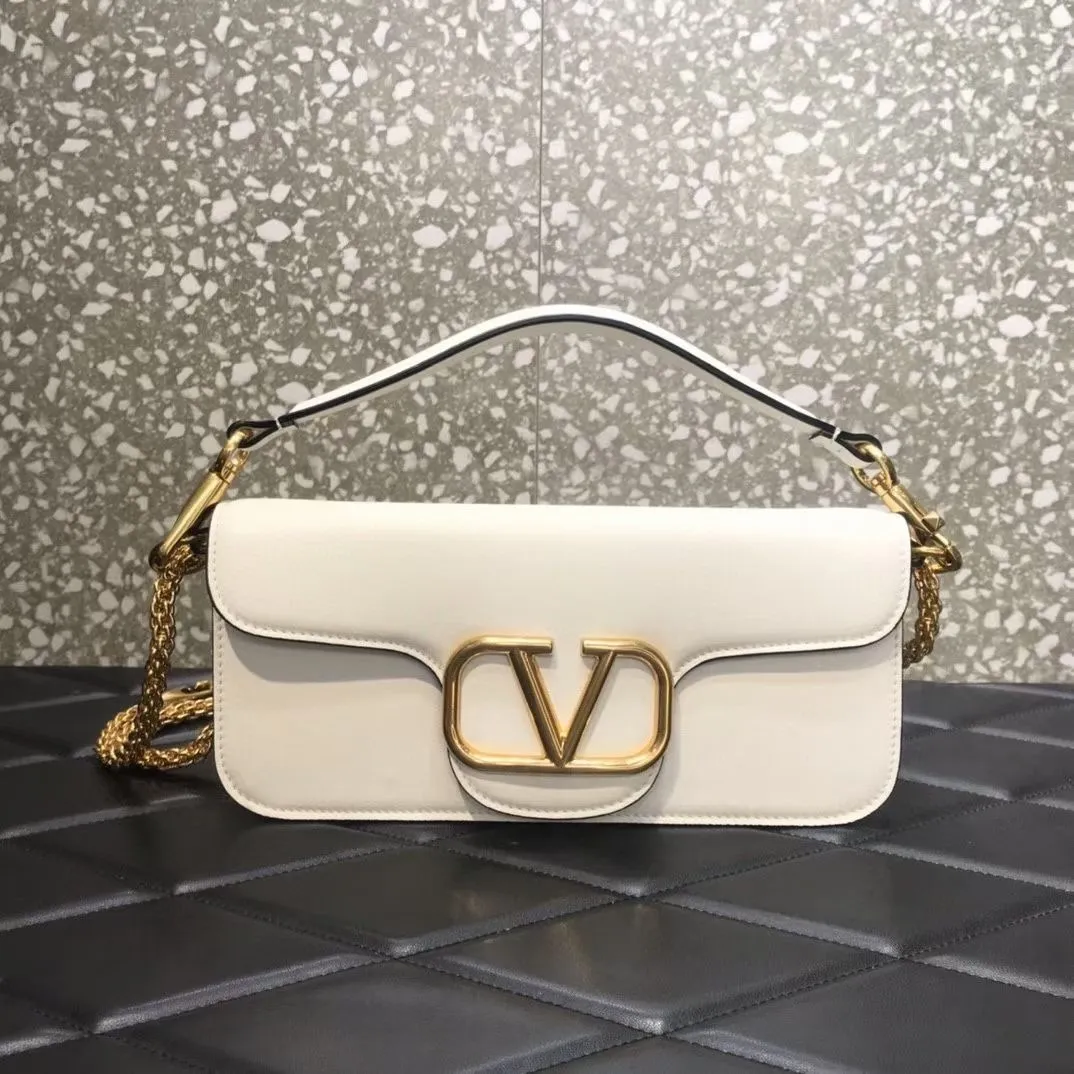All Categories Official Website "Brand Women's Bags" Women's Bags 💙 Valentino 2022 Official New Valentino Crossbody Bag Wholesale 58001550 High Quality Size: 27-13-6 CM