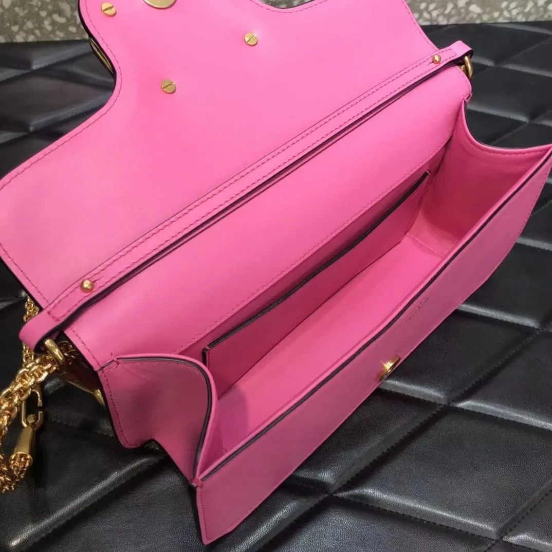 All Categories Official Website "Brand Women's Bags" Women's Bags 💙 Valentino 2022 Official New Valentino Crossbody Bag Wholesale 58001550 High Quality Size: 27-13-6 CM