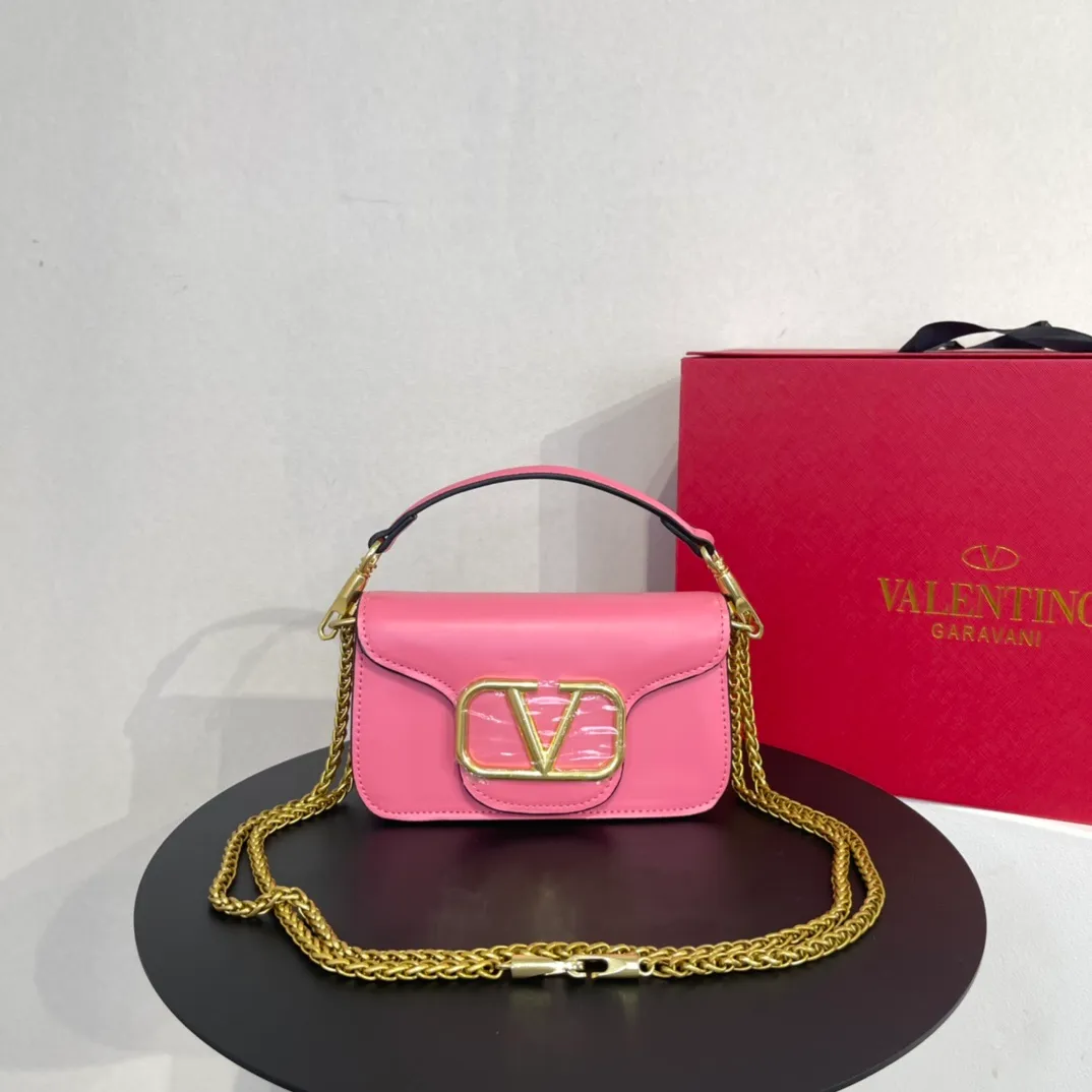 All categories Official website "Brand Women's Bags" Women's Bags 💙 Valentino 2022 Official New Valentino Crossbody Bag Wholesale 58001400 High Quality Size: 20-12-7CM