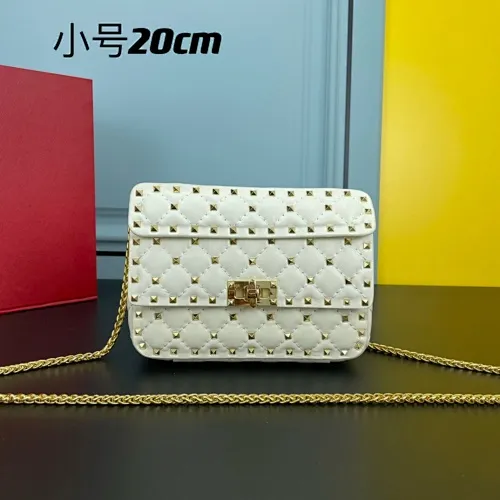 All categories Official website "Brand Women's Bags" Women's Bags 💙 Valentino 2022 Official New Valentino Sheepskin Crossbody Bag Wholesale 58002300 High Quality Size: 20-12-5CM