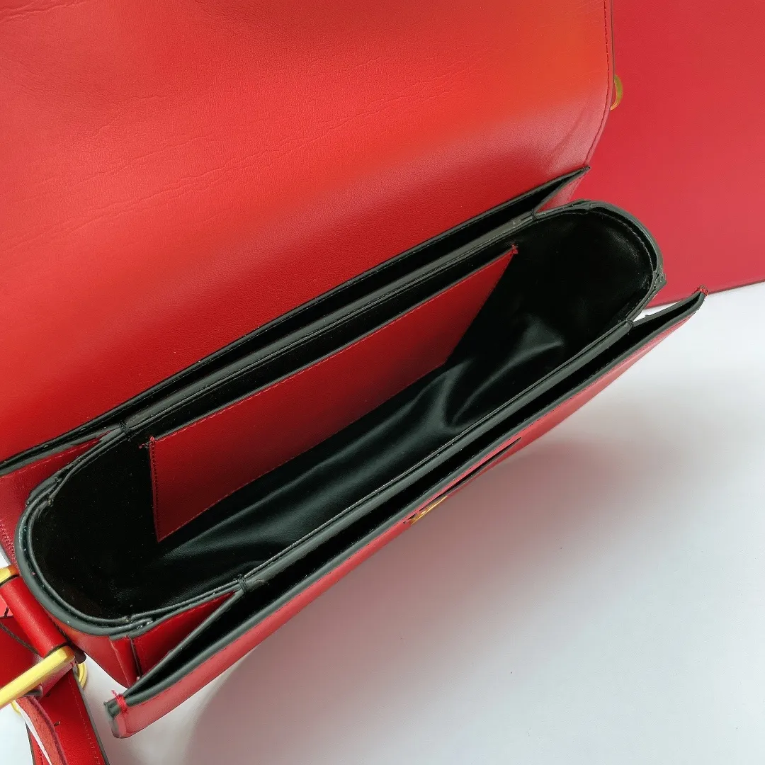 All Categories Official Website "Brand Women's Bags" Women's Bags 💙 Valentino 2023 New Valentino Calfskin Crossbody Bag