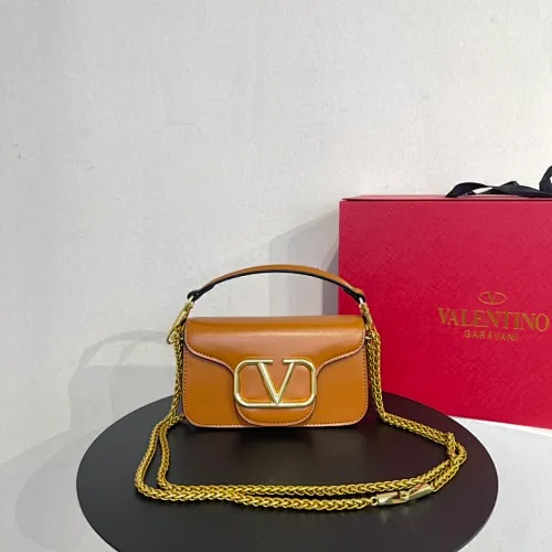 All categories Official website "Brand Women's Bags" Women's Bags 💙 Valentino 2022 Official New Valentino Crossbody Bag Wholesale 58001400 High Quality Size: 20-12-7CM