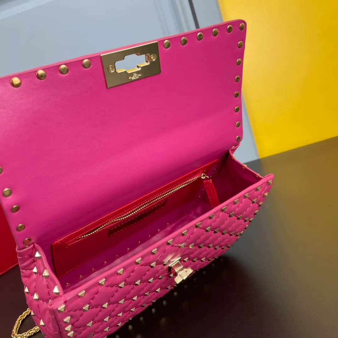 All categories Official website "Brand Women's Bags" Women's Bags 💙 Valentino 2022 Official New Valentino Sheepskin Crossbody Bag Wholesale 58002600 High Quality Size: 24-16-8CM