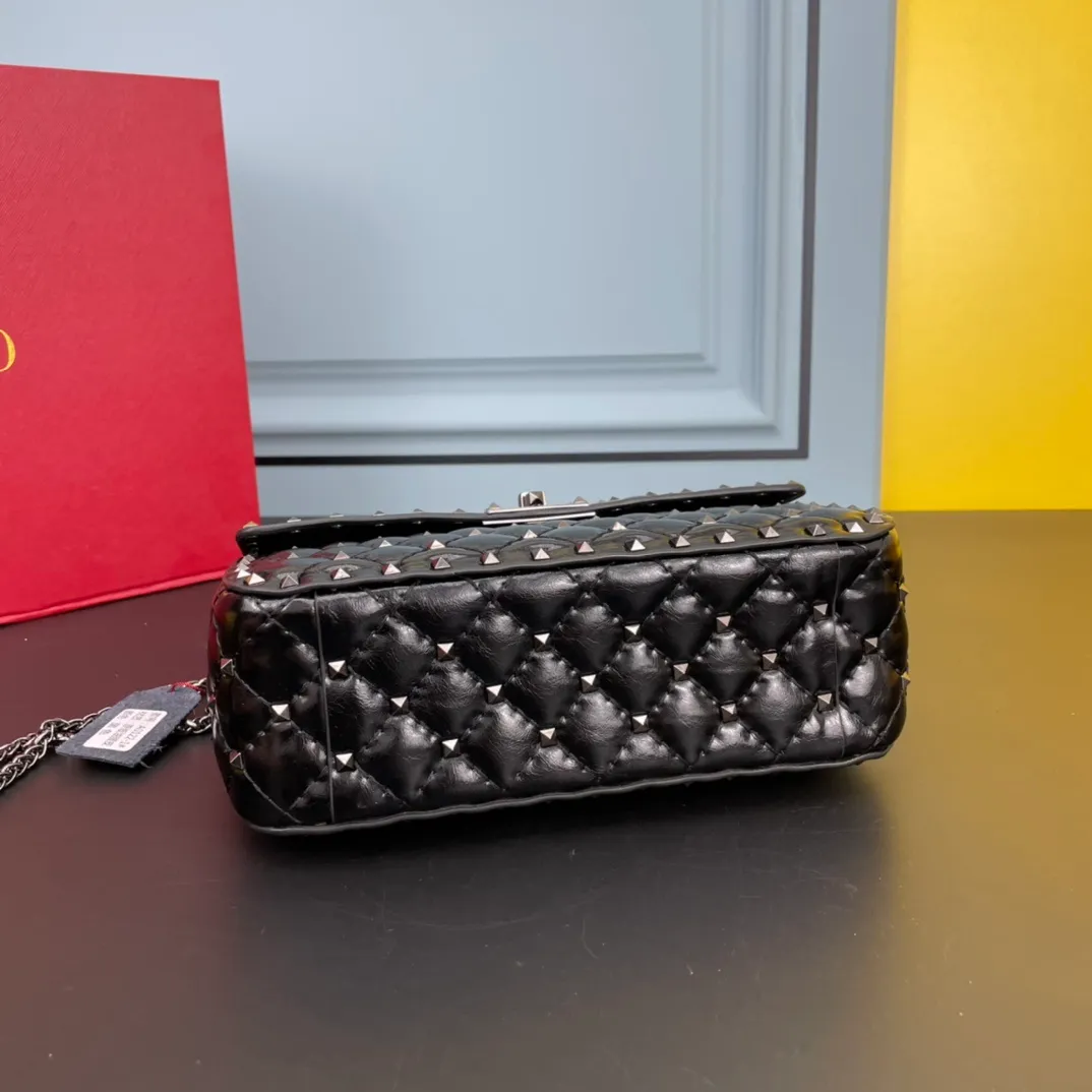 All categories Official website "Brand Women's Bags" Women's Bags 💙 Valentino 2022 Official New Valentino Sheepskin Crossbody Bag Wholesale 58002600 High Quality Size: 24-16-8CM