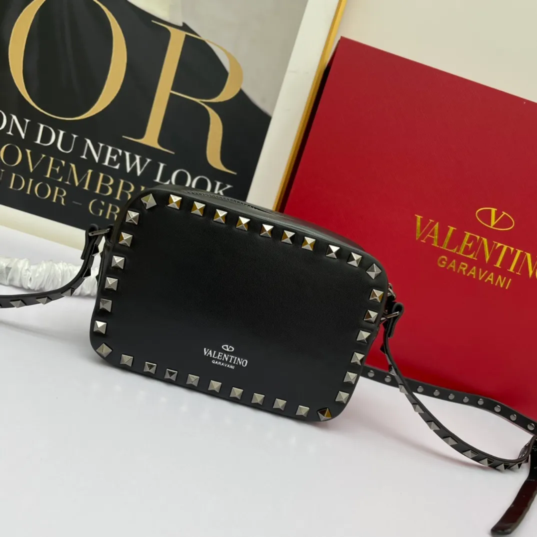 All categories Official website "Brand Women's Bags" Women's Bags 💙 Valentino 2022 Official New Valentino Crossbody Bag Wholesale 58002500 High Quality Size: 18-12-6CM