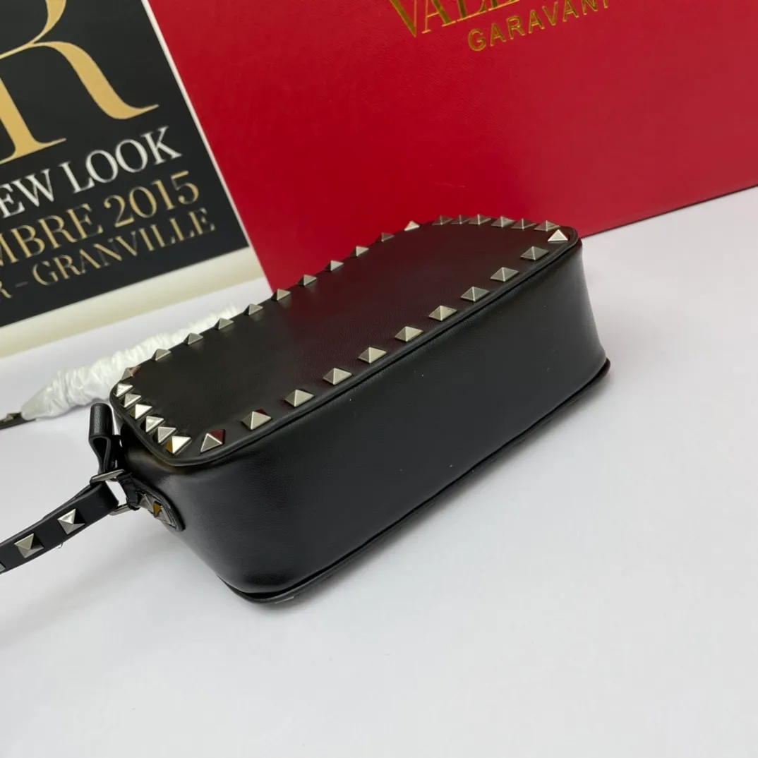All categories Official website "Brand Women's Bags" Women's Bags 💙 Valentino 2022 Official New Valentino Crossbody Bag Wholesale 58002500 High Quality Size: 18-12-6CM