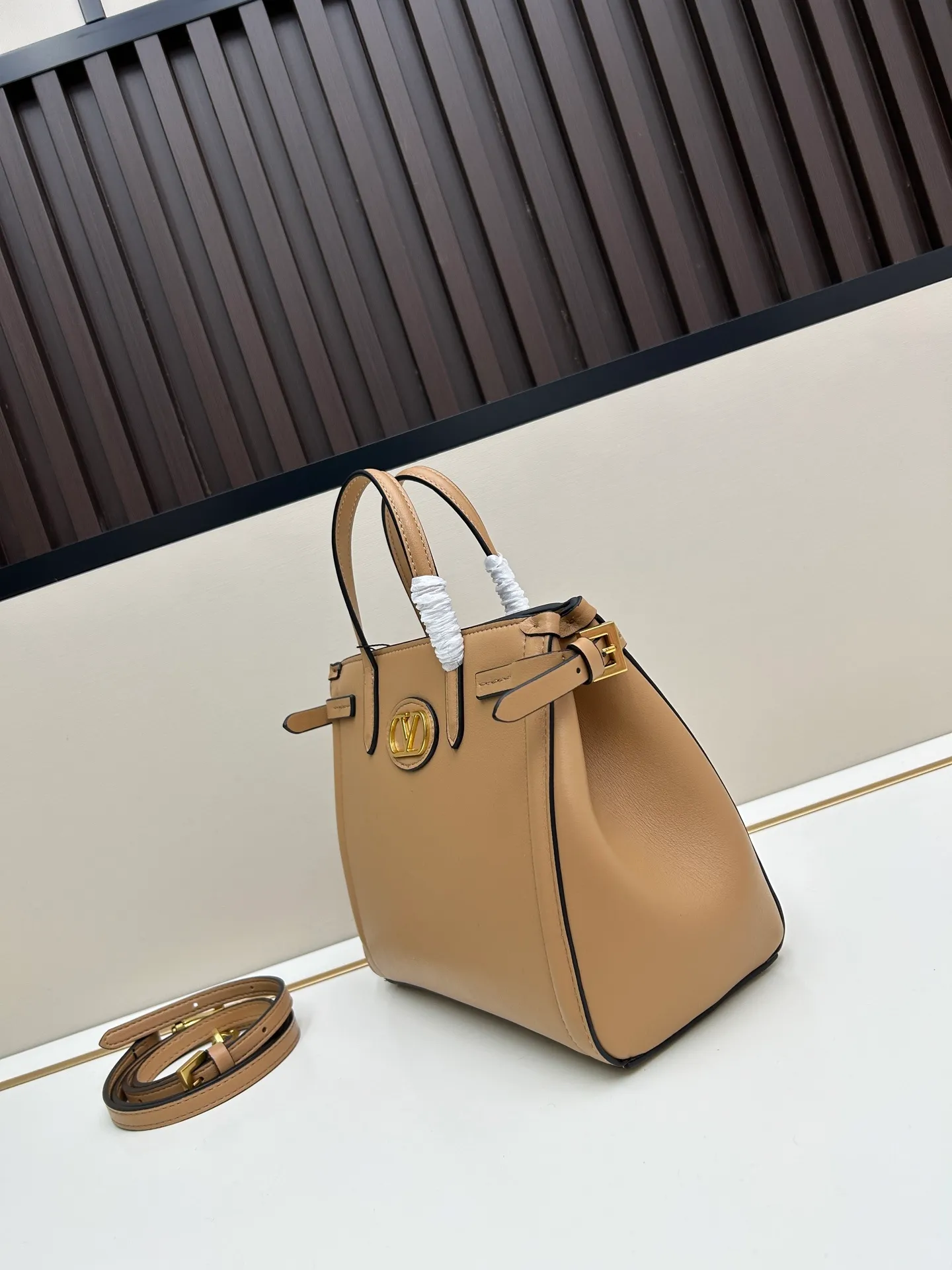 All Categories Official Website "Brand Women's Bags" Women's Bags 💙 Valentino 2025 New VALENTINO Handbags