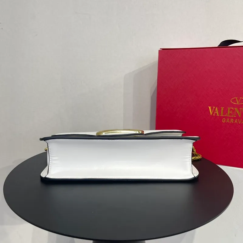 All categories Official website "Brand Women's Bags" Women's Bags 💙 Valentino 2022 Official New Valentino Crossbody Bag Wholesale 58001500 High Quality Size: 28-13-8CM